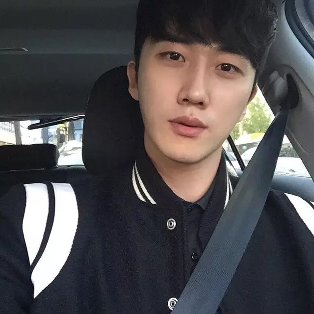 万飘艺辰