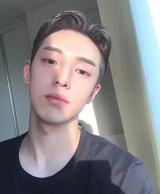 毕素斌俊